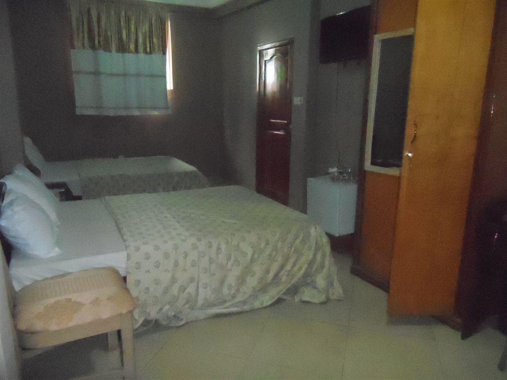 Hôtel Yegoala à Kumasi Extérieur photo