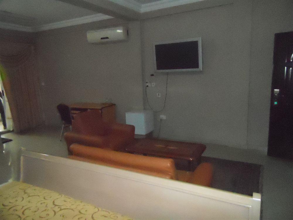 Hôtel Yegoala à Kumasi Extérieur photo
